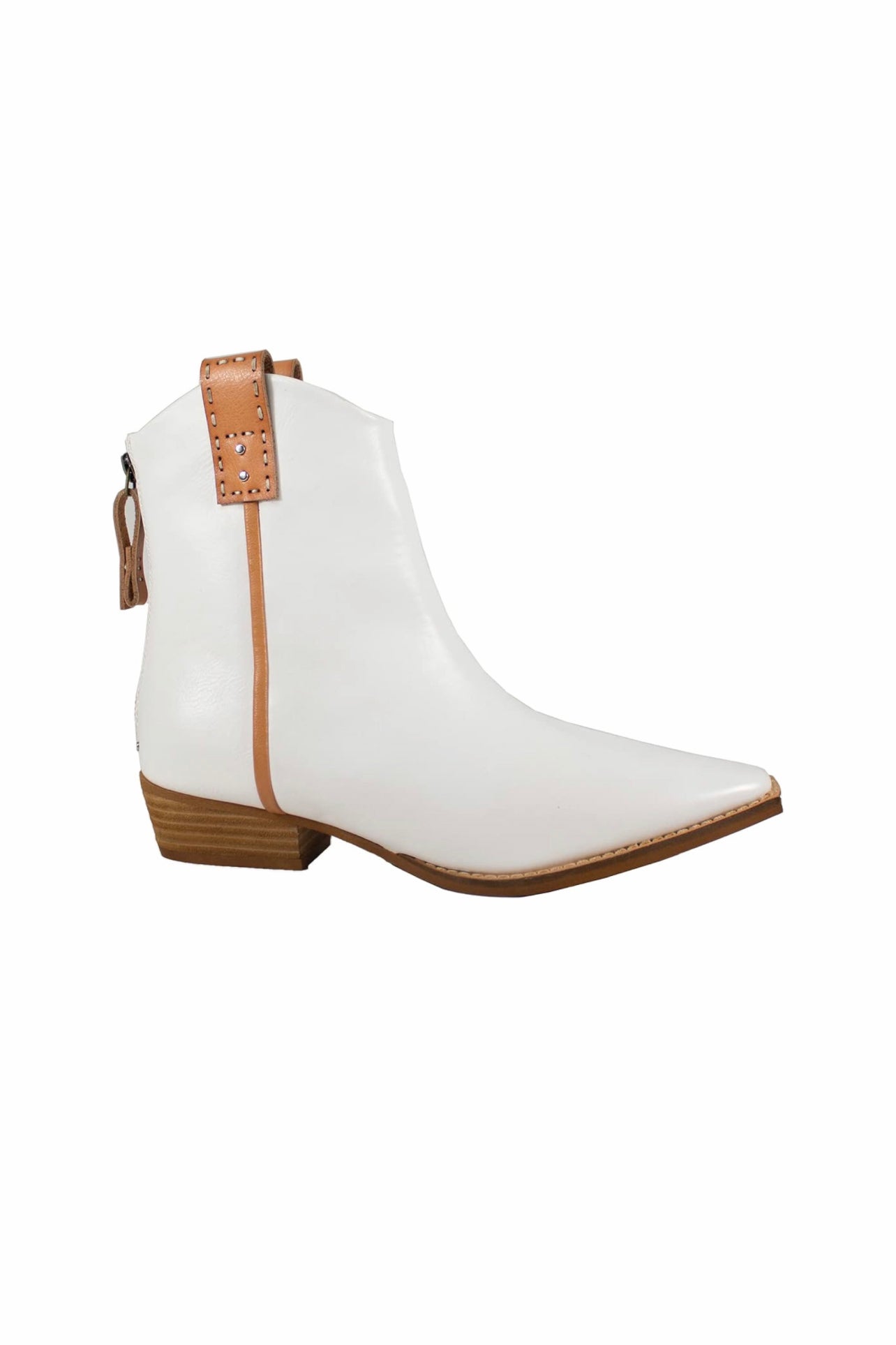 Free reign ankle boot white