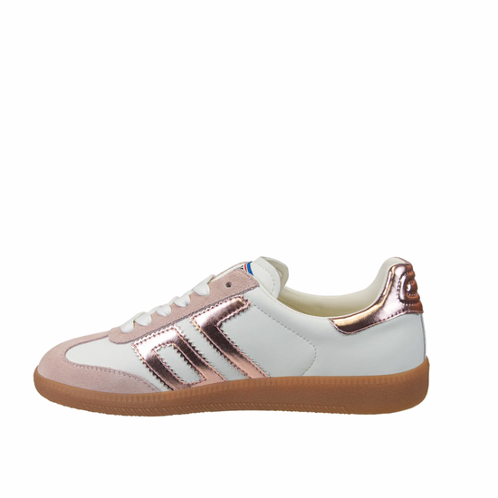 Back 70 Cloud sneaker in ice pink. 