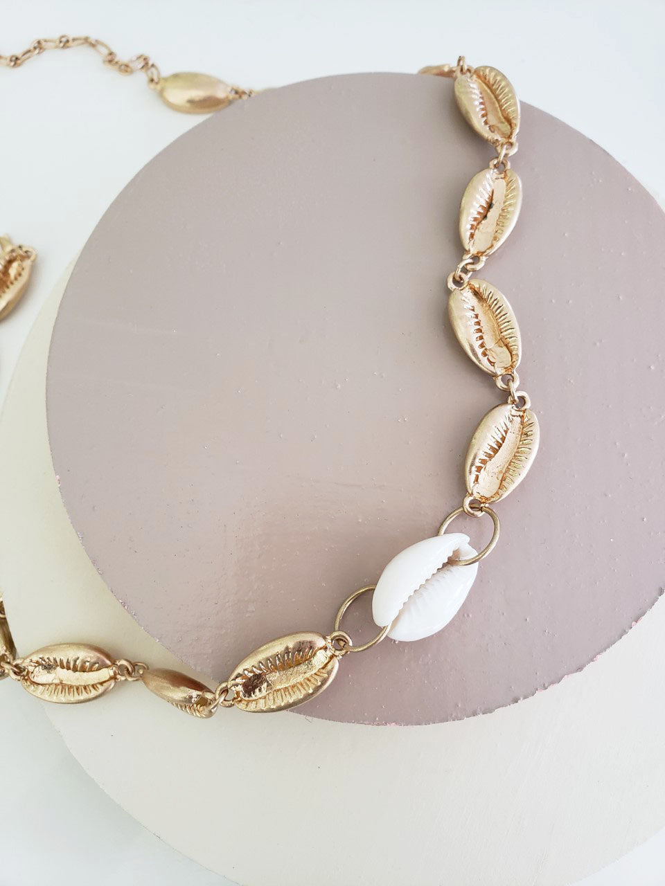 Samantha Puka Shell Necklace | Gold Puka Shell Chain with Natural Puka Shell Accent | Boho Beach Babe Accessories | Single Strand Sea Shell Necklace
