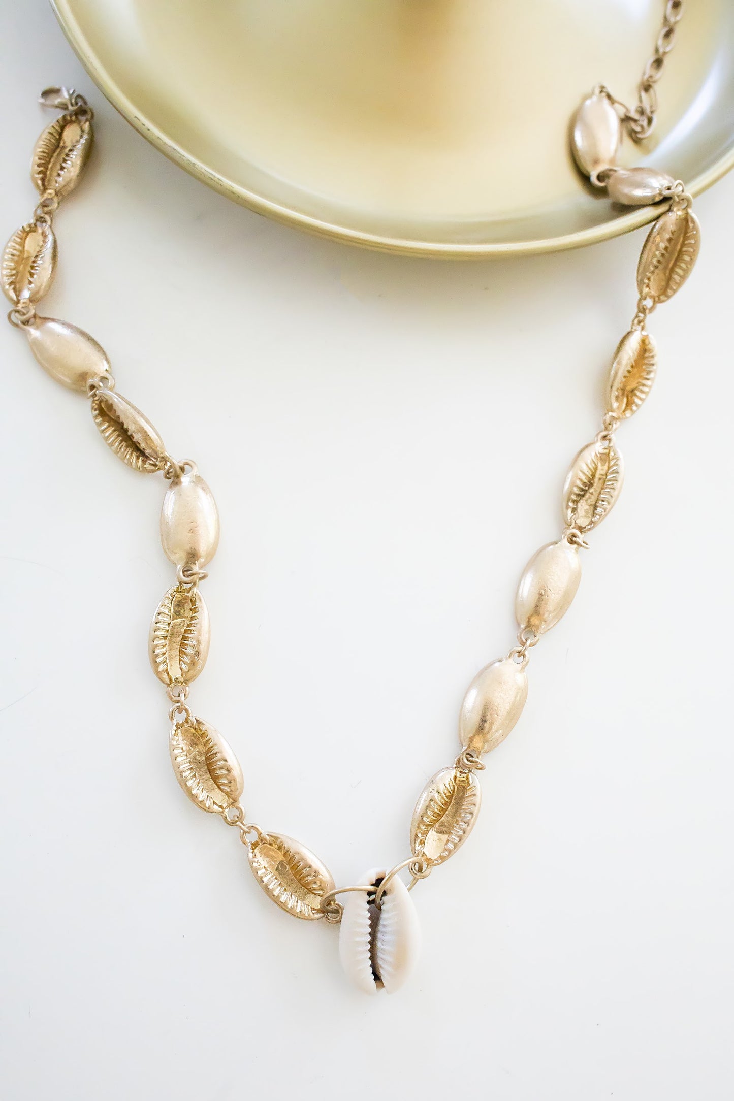 Samantha Puka Shell Necklace | Gold Puka Shell Chain with Natural Puka Shell Accent | Boho Beach Babe Accessories | Single Strand Sea Shell Necklace