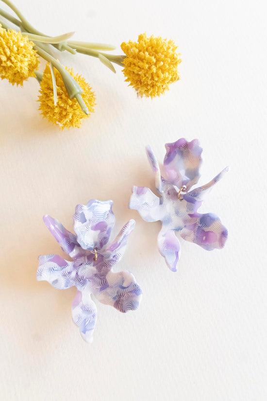 Load image into Gallery viewer, Liz Floral Resin Earrings | Violet Lavender Spring Earrings | Pink Marble Resin Earrings
